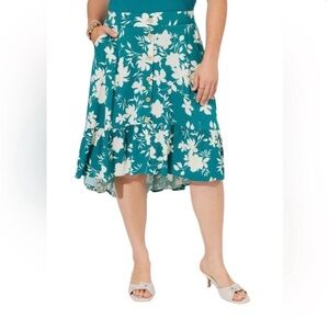 Torrid Lenny High Low Tiered Floral Skirt size 2X like new